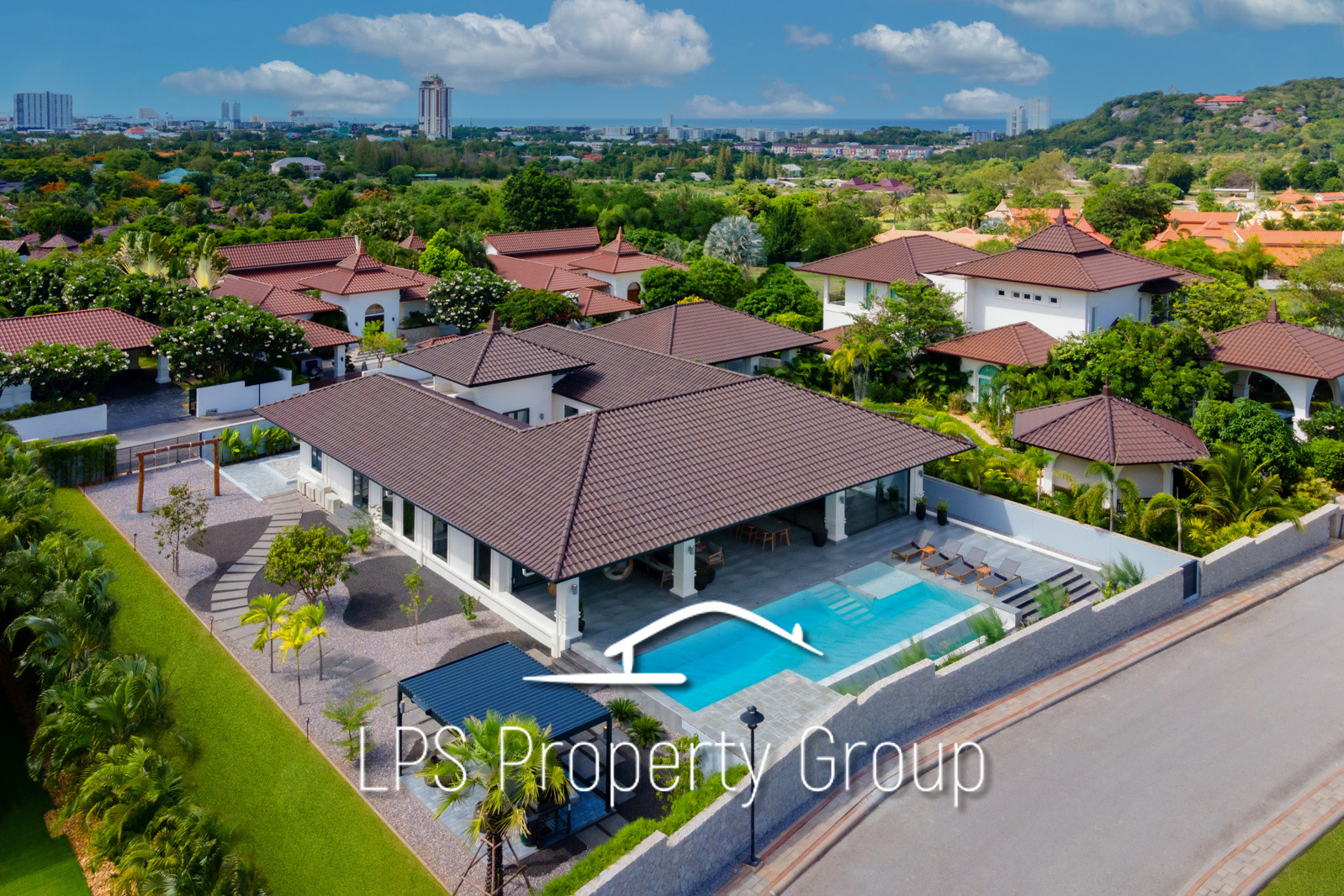 BelVida Estates : 5 Bedroom, Super Luxurious and Exclusive Pool Villa 