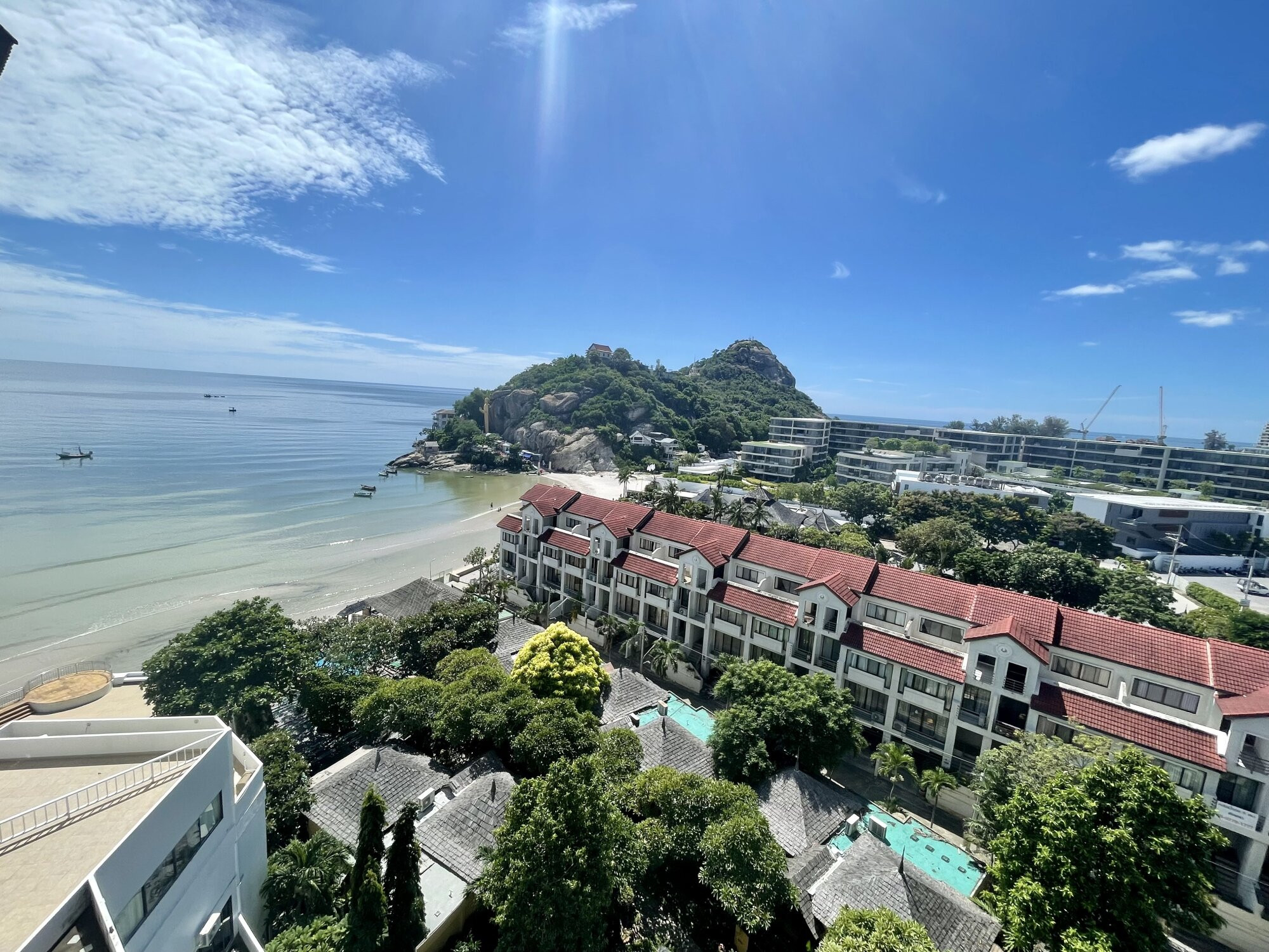 Hua Hin Seaview Paradise: Incredible 72 SQM For Sale 