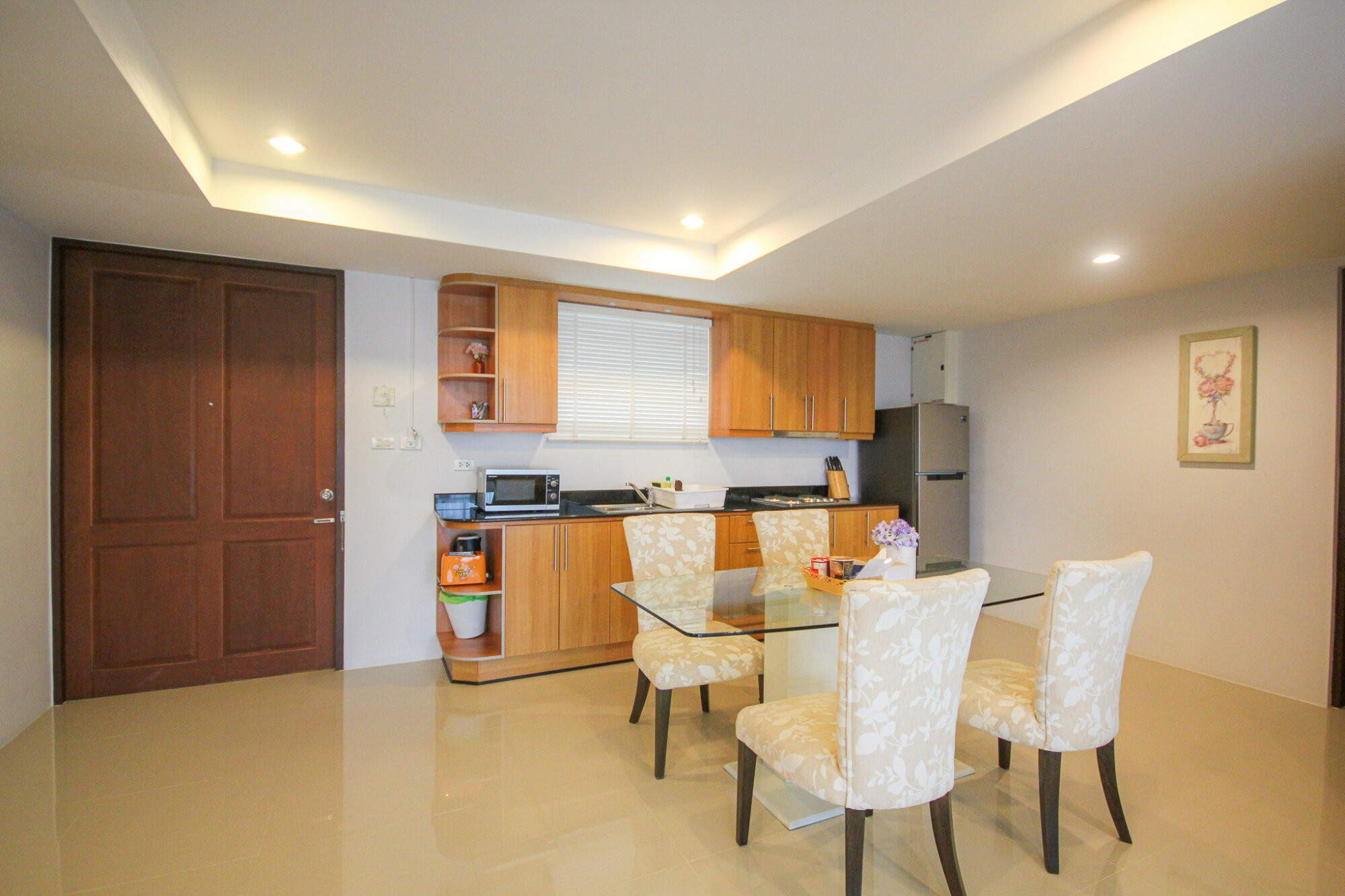 Searidge: Prestigious 2 Bedroom Unit For Sale 