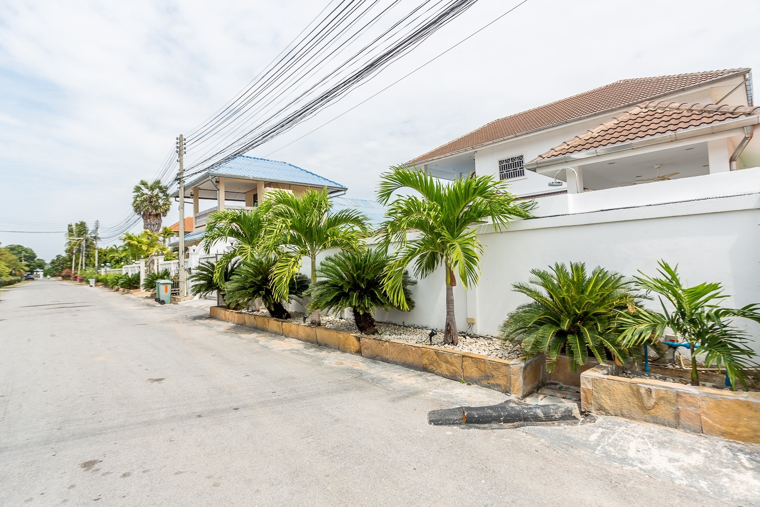 Good Value 2 Story House For Sale Chantha Village Hua Hin / Cha Am 