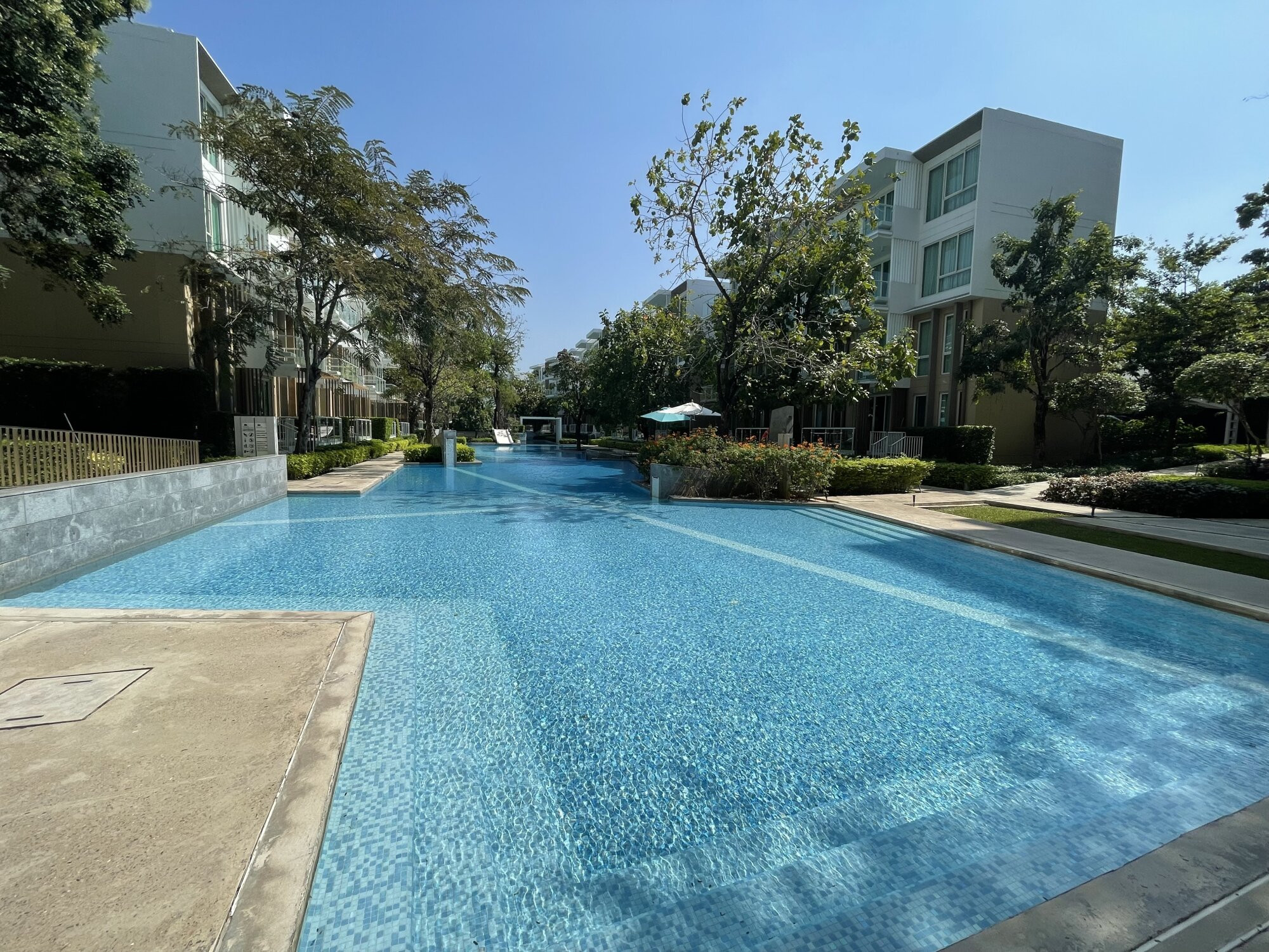 High End Beachfront Large One Bedroom Condo - Khao Tao 