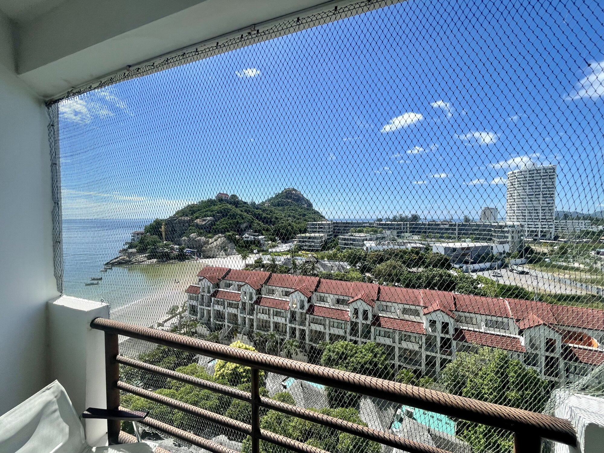 Hua Hin Seaview Paradise: Incredible 72 SQM For Sale 