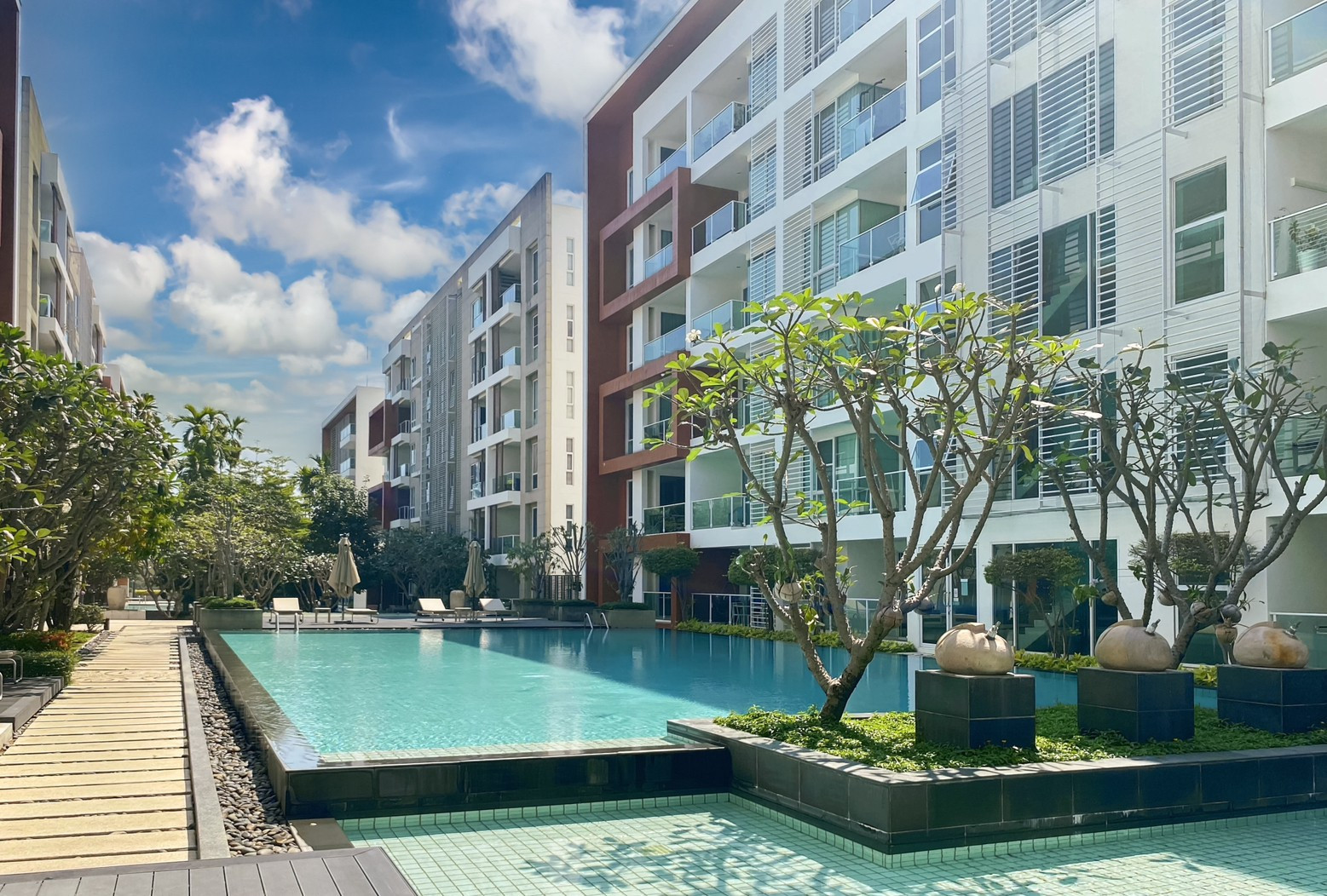 The Breeze Condo: 2 Bedroom Condo For Sale 