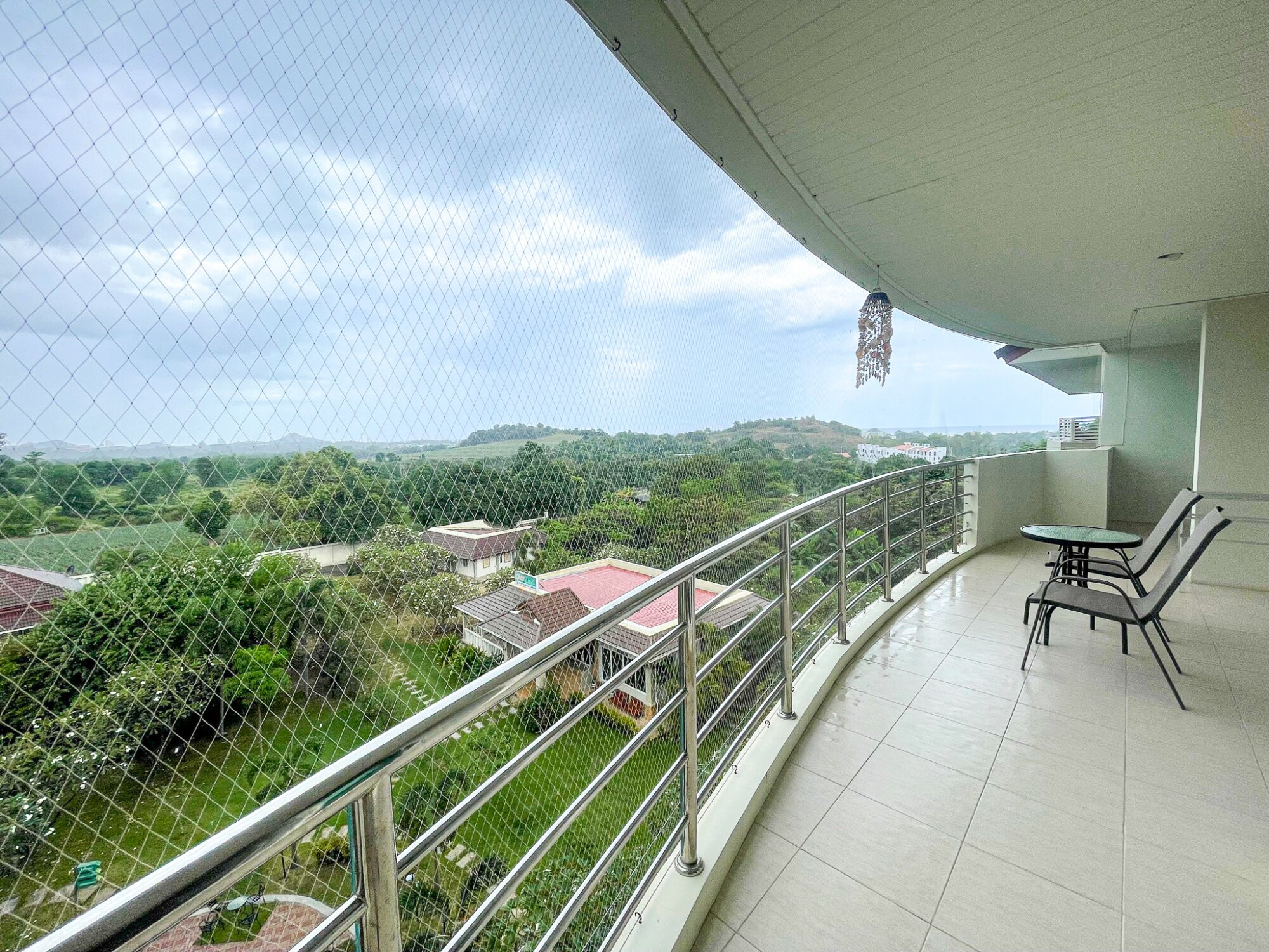 Searidge: Absolutely Stunning 2 Bedroom Condo For Sale 