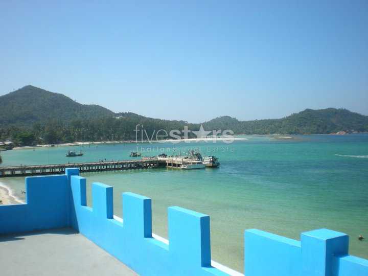 Beach front hotel with 21 rooms  