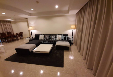 4-bedroom condo for rent in the heart of Thonglor