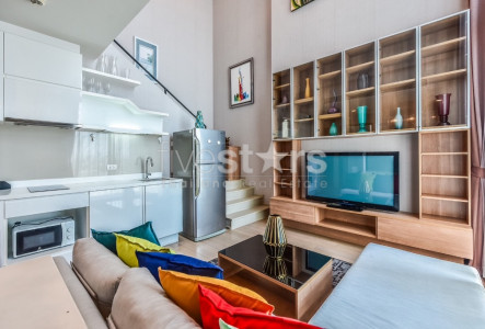 2-bedroom duplex condo for sale close to BTS Ratchathewi    