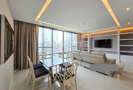 2-bedroom condo for rent 200m from BTS Surasak