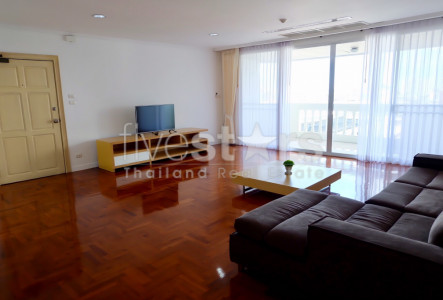 apartment 3 bedrooms for rent in Sathorn BTS Surasak Chongnonsi